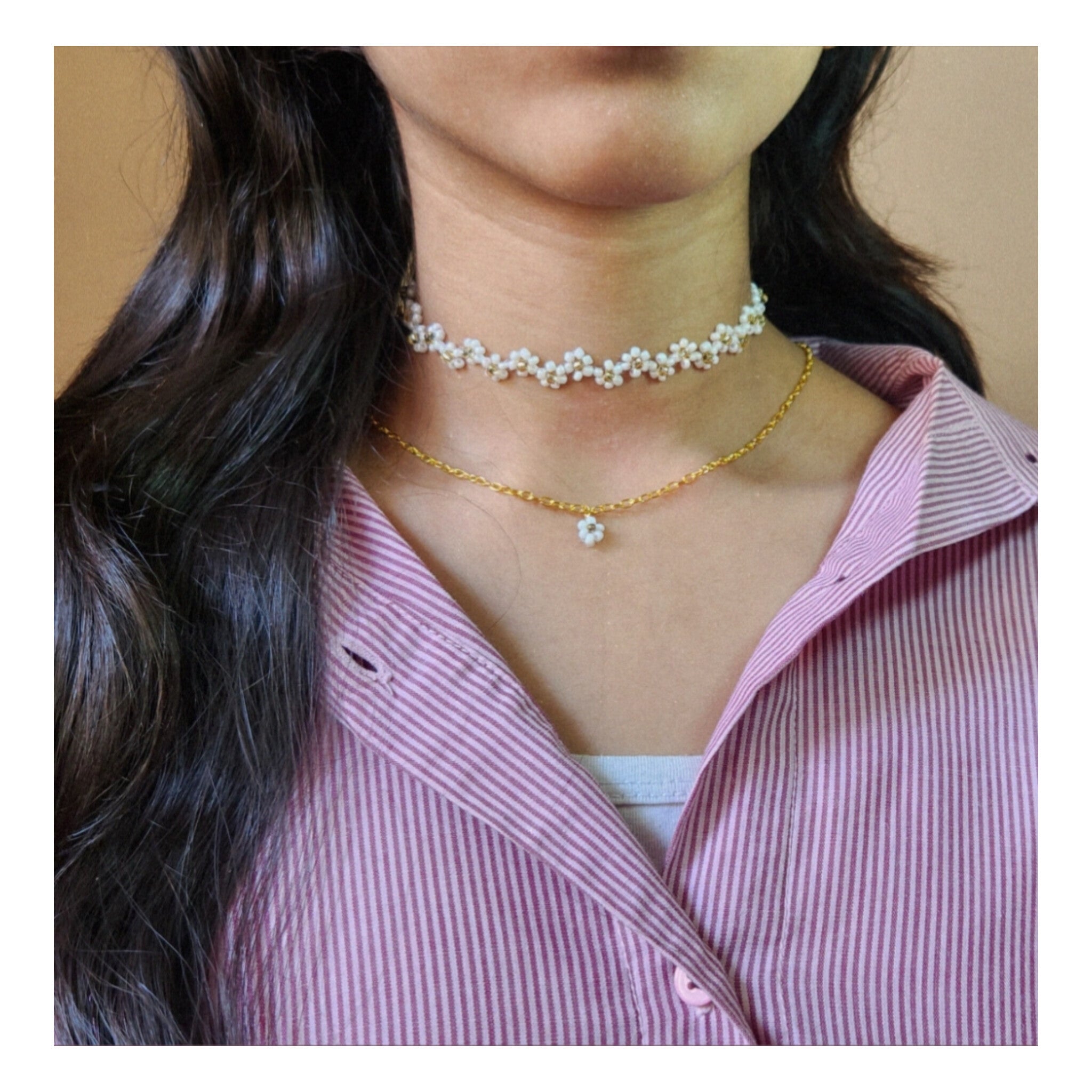 White Daisy Necklace